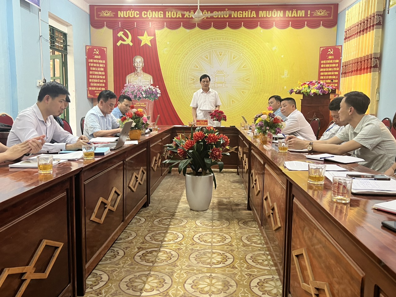 Trưởng ban Dân tộc tỉnh Hà Giang làm việc tại xã Khâu Vai